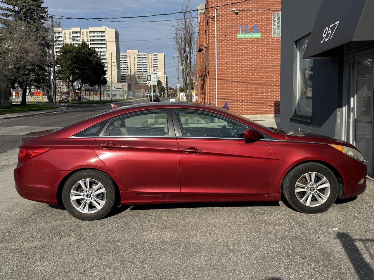 2012 Hyundai Sonata GLS Photo3