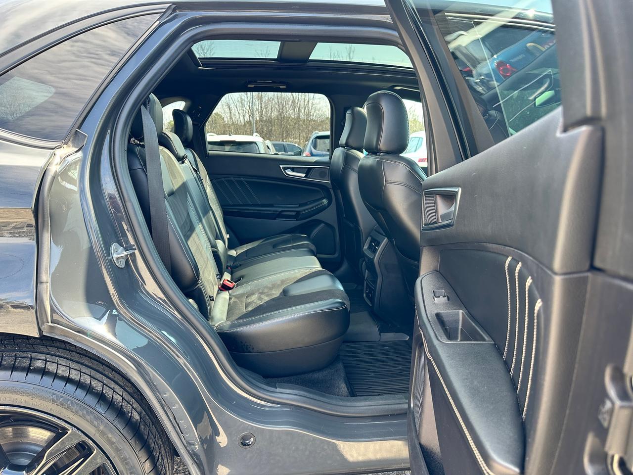 2021 Ford Edge ST AWD 2.7L V6 HTD/CLD-Leather Navigation PanoRoof Photo