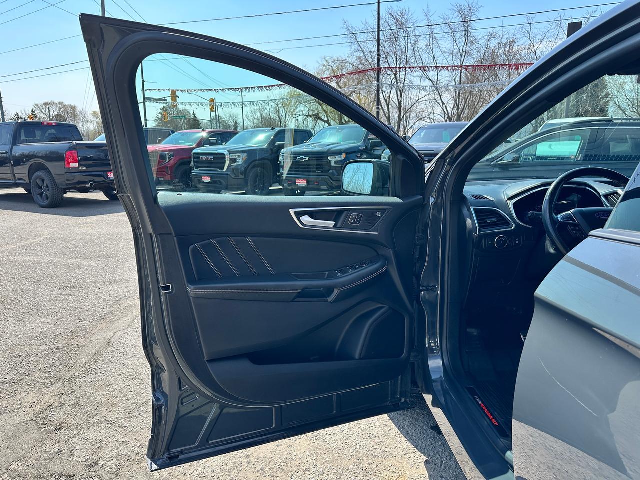 2021 Ford Edge ST AWD 2.7L V6 HTD/CLD-Leather Navigation PanoRoof Photo