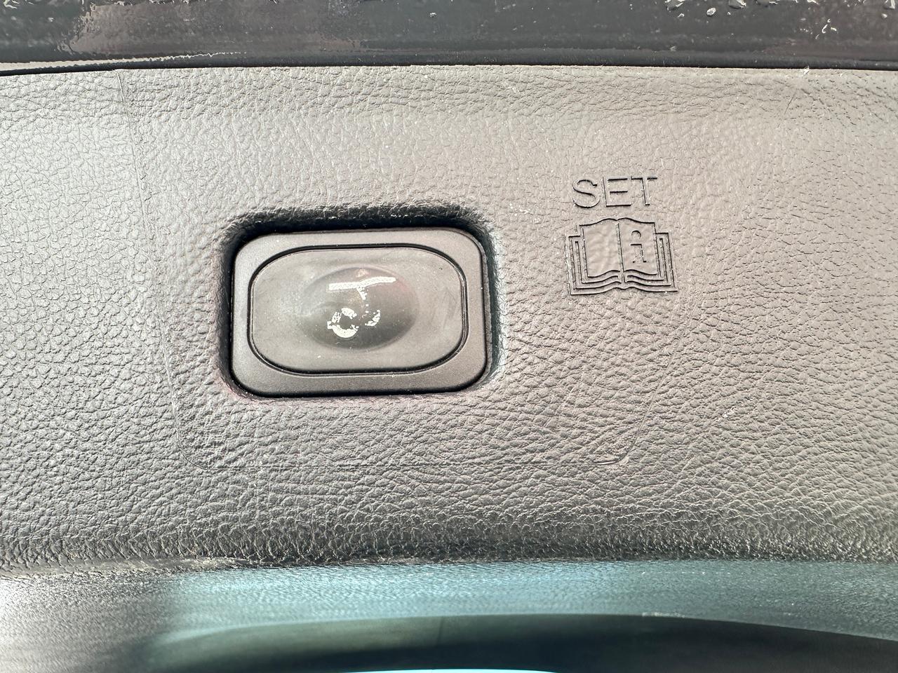 2021 Ford Edge ST AWD 2.7L V6 HTD/CLD-Leather Navigation PanoRoof Photo