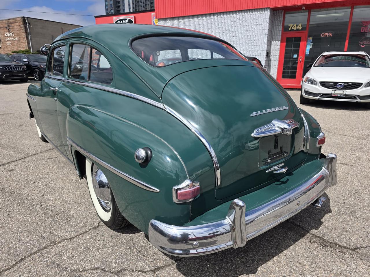 1950 Plymouth Deluxe 2 Door Photo4