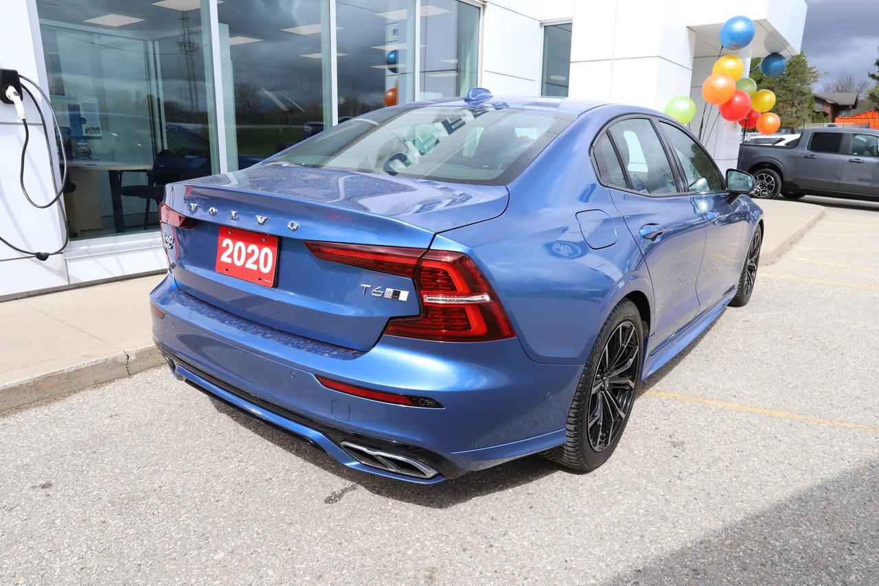 2020 Volvo S60 R-DESIGN T6 AWD Photo