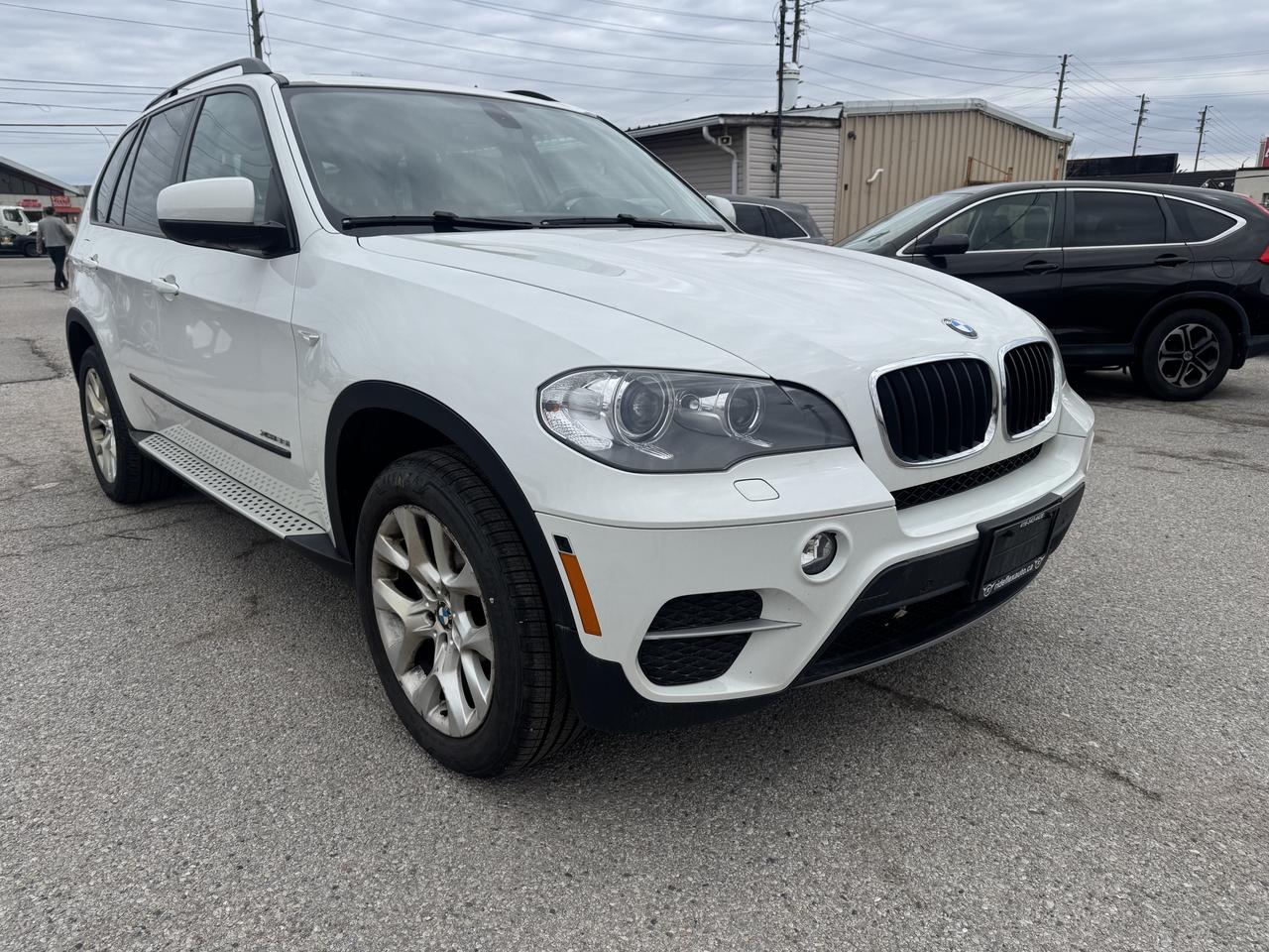 2013 BMW X5 35i Photo2