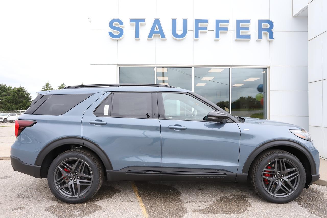 2026 Ford Explorer ST-Line 4WD Photo2