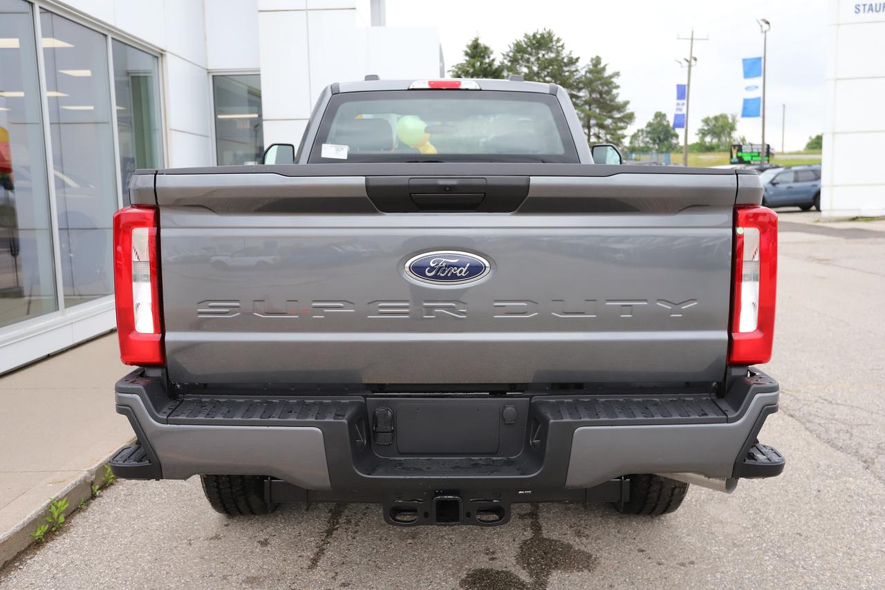 2026 Ford F-250 Super Duty SRW XL 4WD Reg Cab 8' Box Photo4