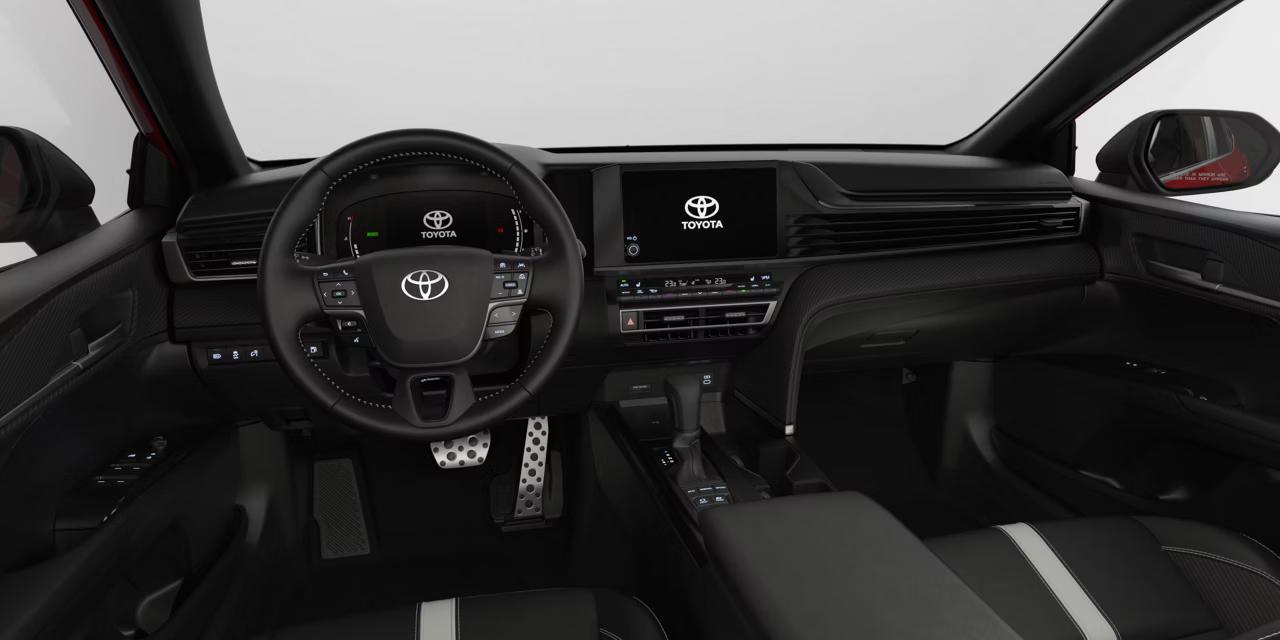 2026 Toyota Camry HYBRID SE FWD Photo
