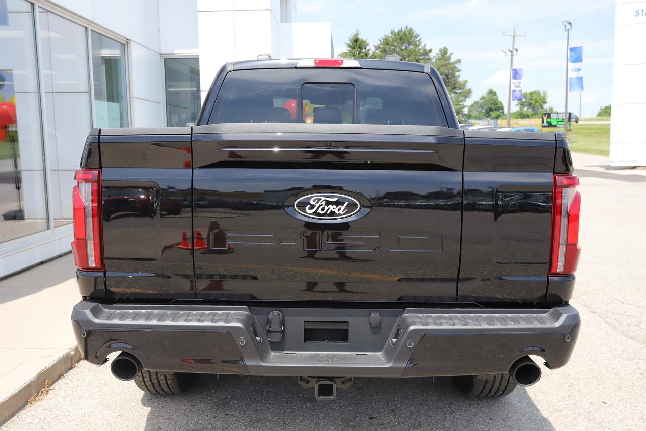 2026 Ford F-150 Lariat 4WD SuperCrew 5.5' Box Photo4