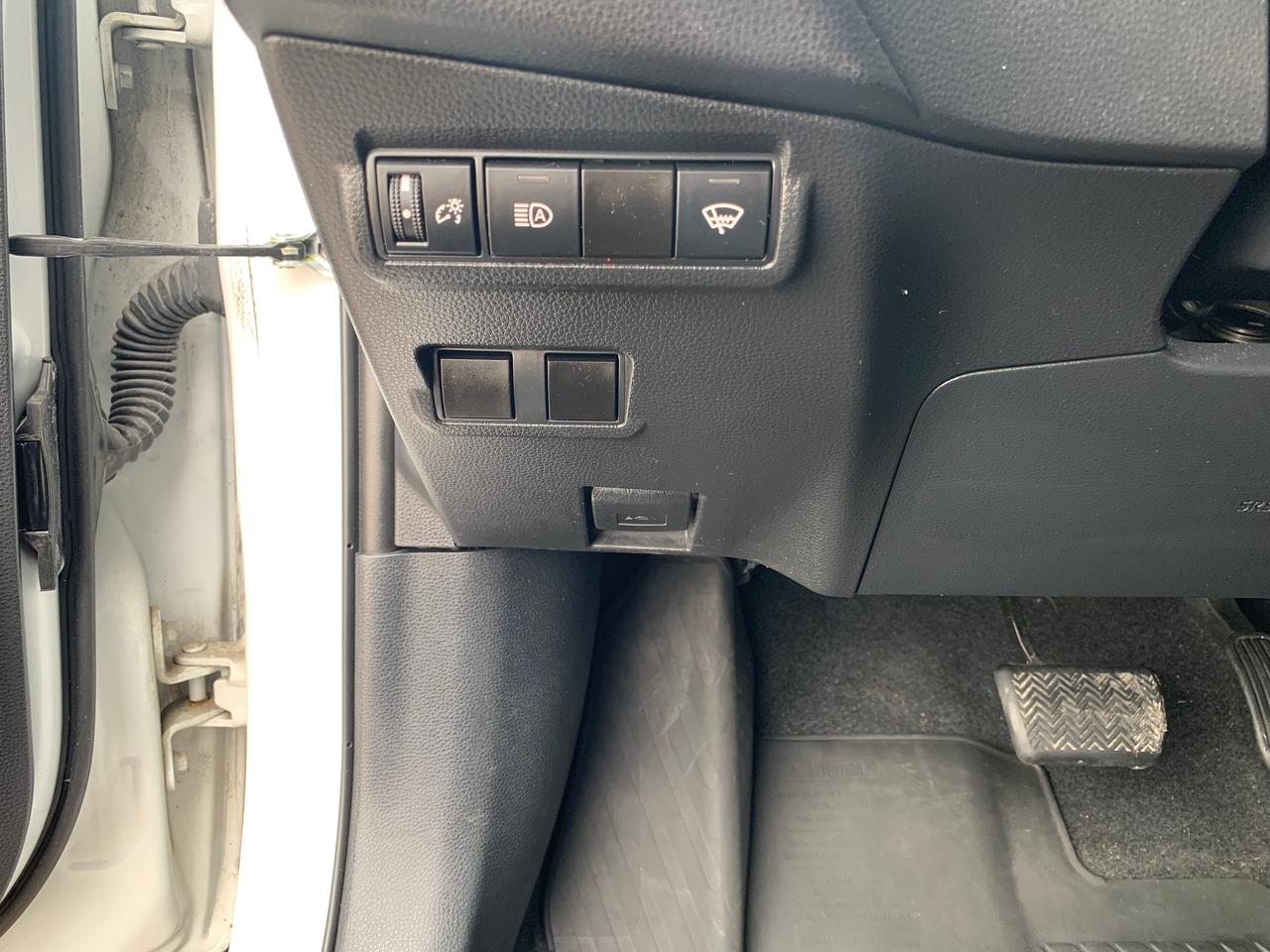 2022 Toyota Corolla Cross LE Photo