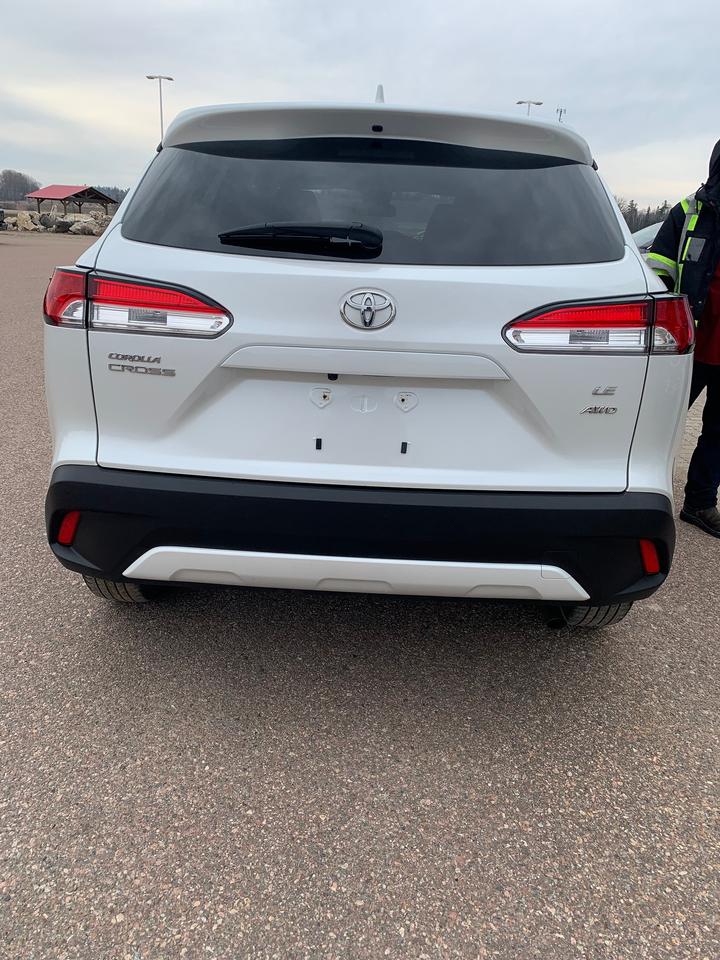 2022 Toyota Corolla Cross LE Photo