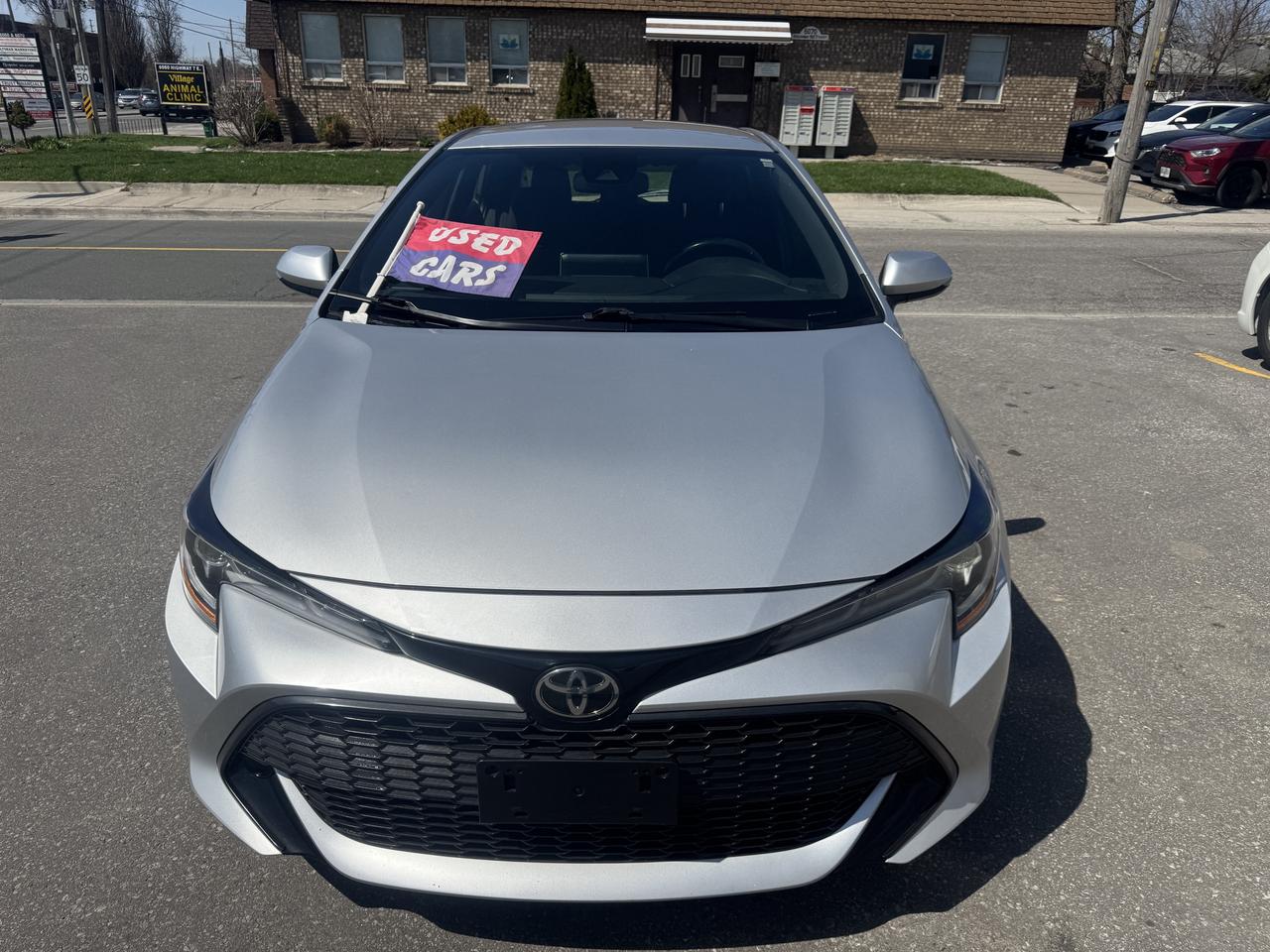 2020 Toyota Corolla Hatchback LE Photo