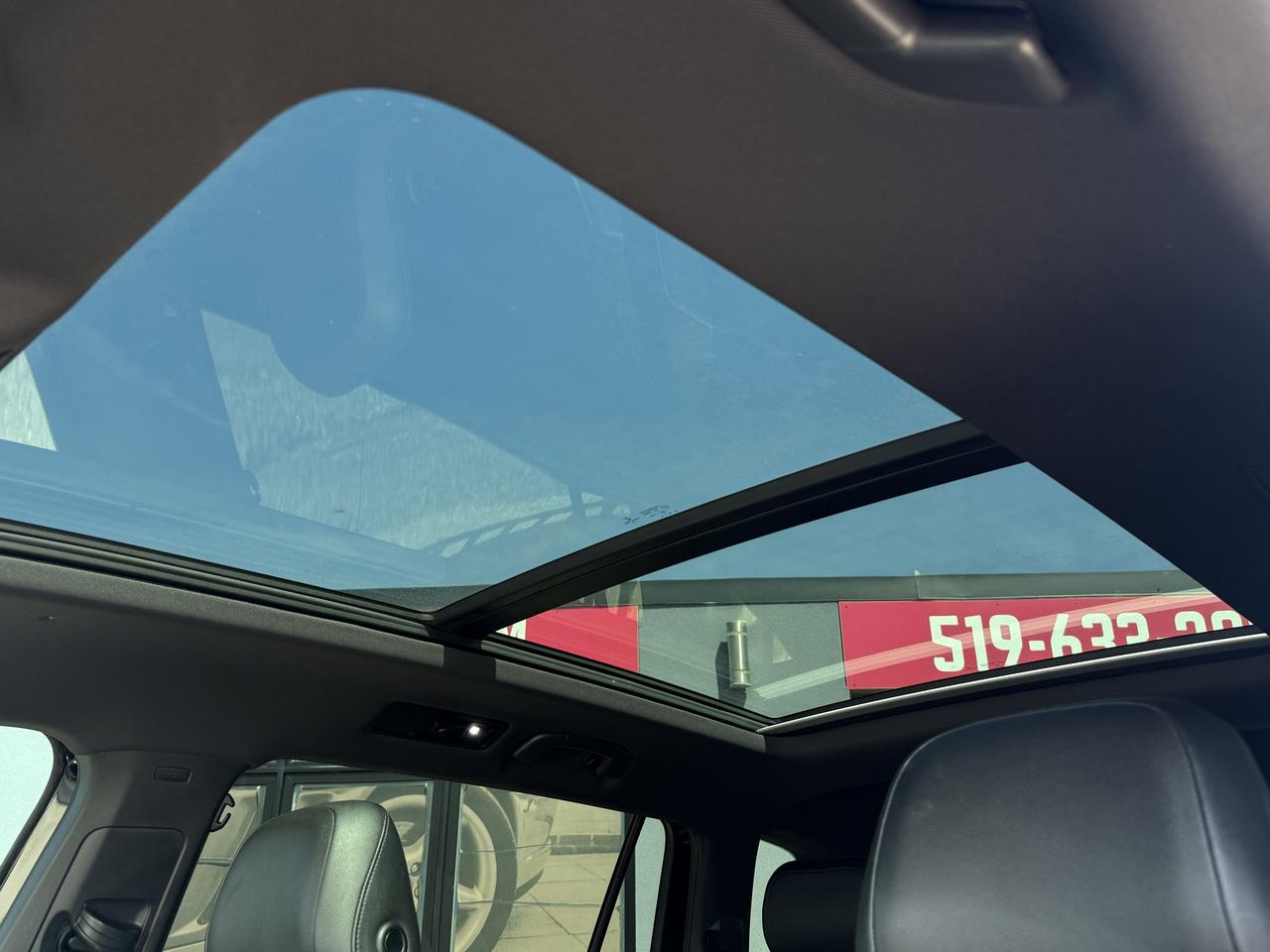 2018 Volkswagen Tiguan Highline | Navigation | Backup Camera | Sunroof Photo