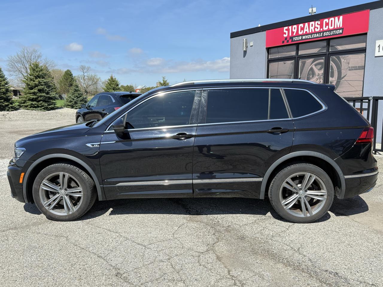 2018 Volkswagen Tiguan Highline | Navigation | Backup Camera | Sunroof Photo