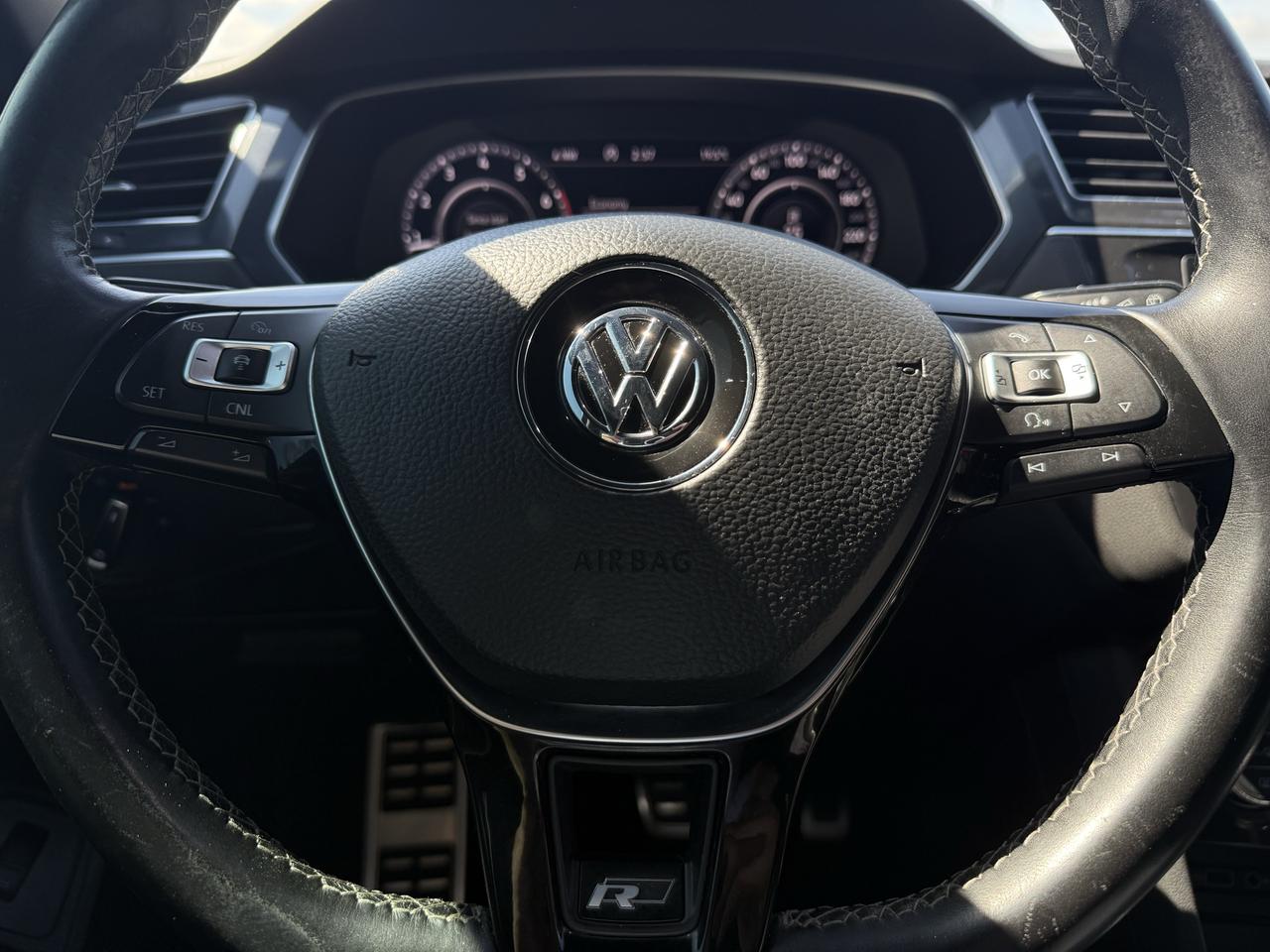 2018 Volkswagen Tiguan Highline | Navigation | Backup Camera | Sunroof Photo
