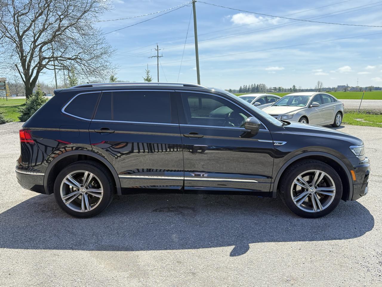 2018 Volkswagen Tiguan Highline | Navigation | Backup Camera | Sunroof Photo