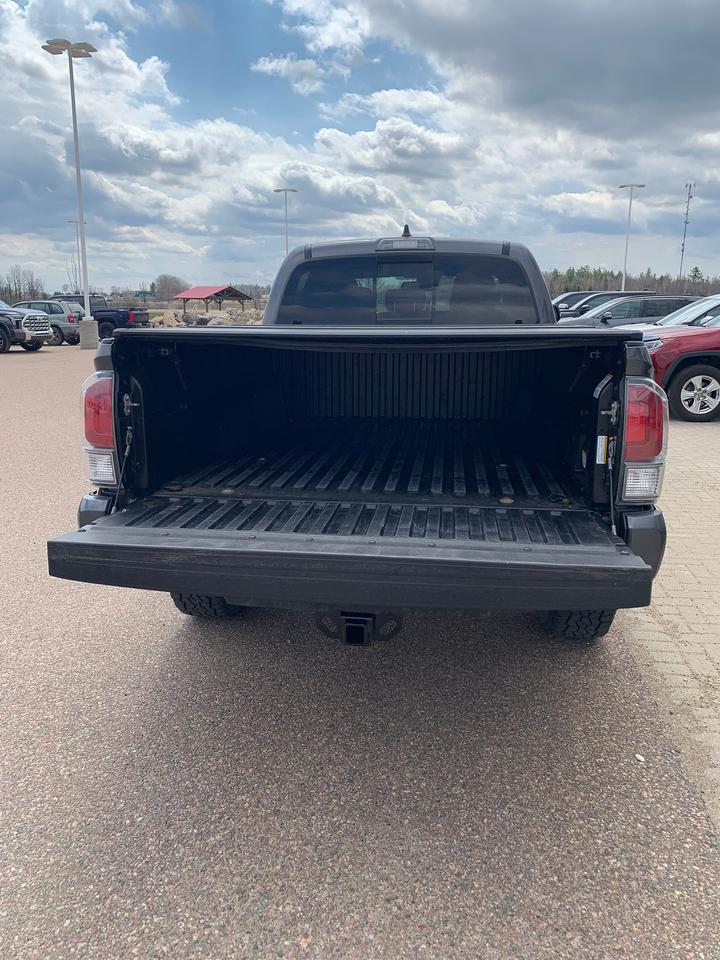 2022 Toyota Tacoma Base Photo3