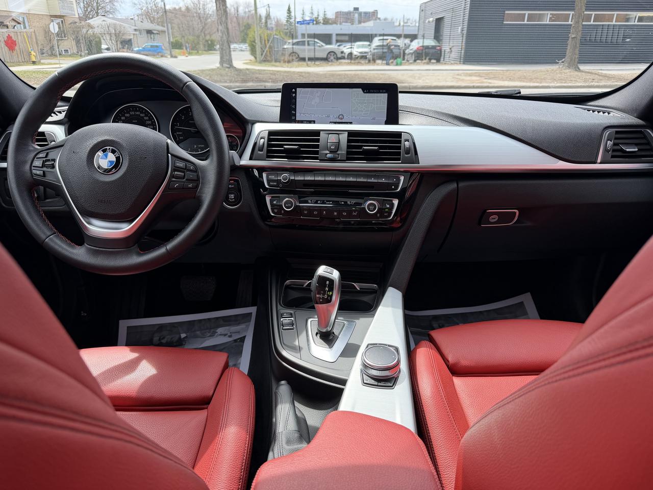 2018 BMW 3 Series 330i xDrive Photo