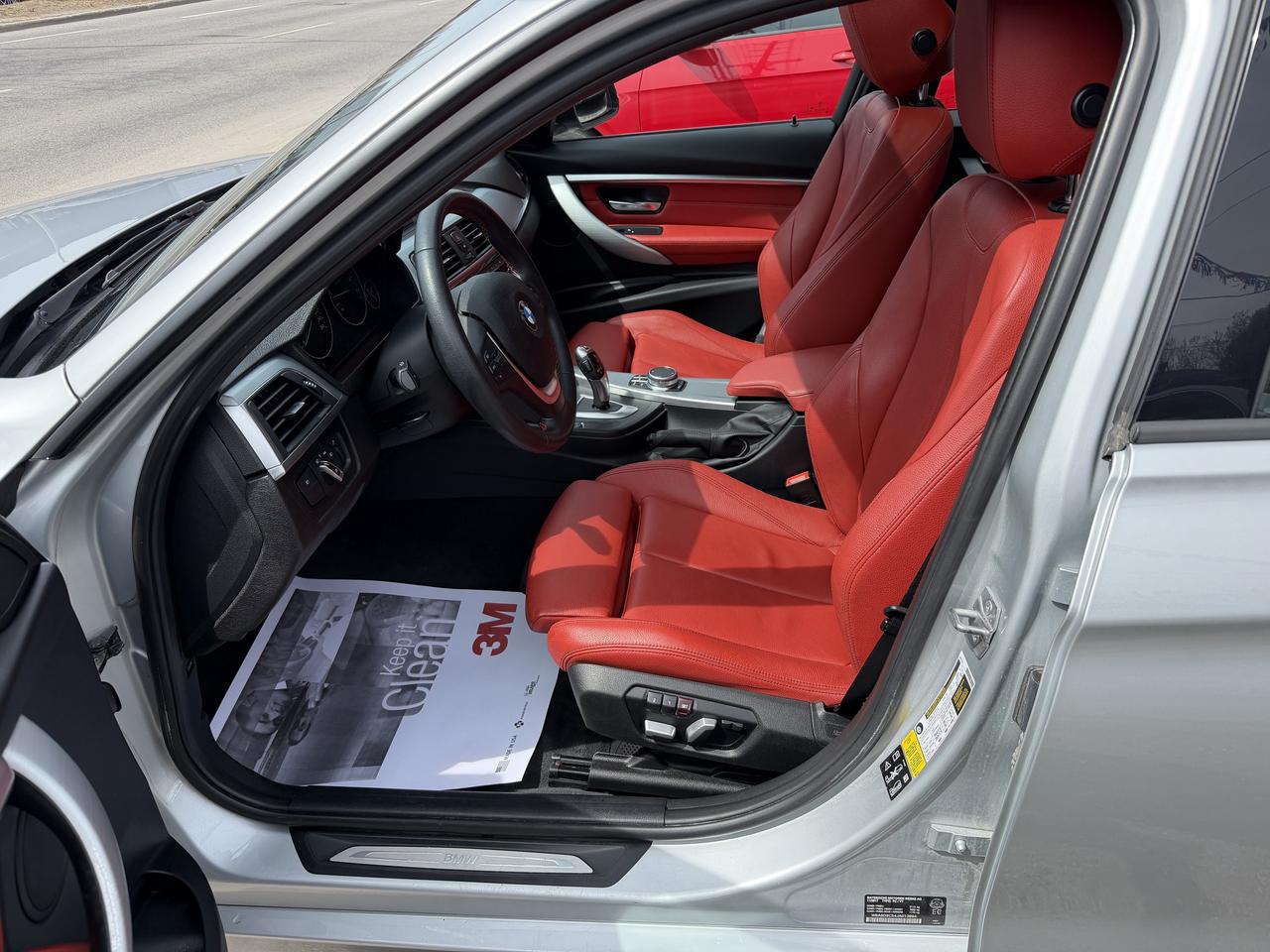 2018 BMW 3 Series 330i xDrive Photo