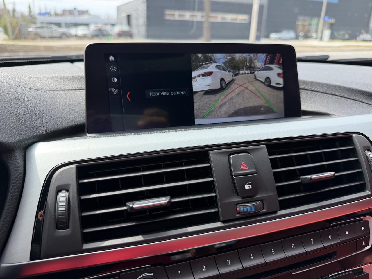 2018 BMW 3 Series 330i xDrive Photo