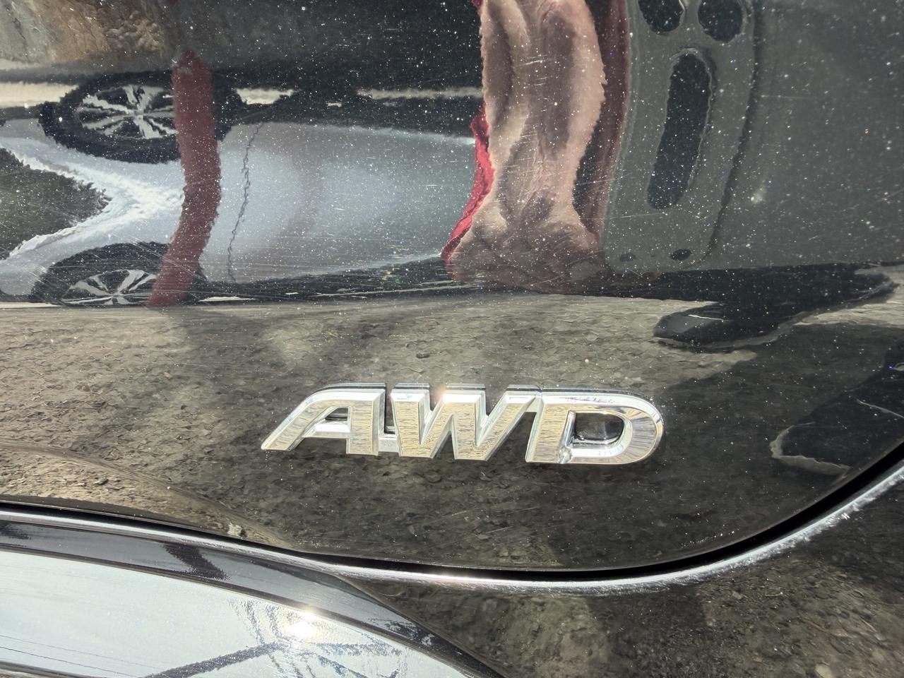 2024 Toyota Corolla LE Hybrid AWD Photo