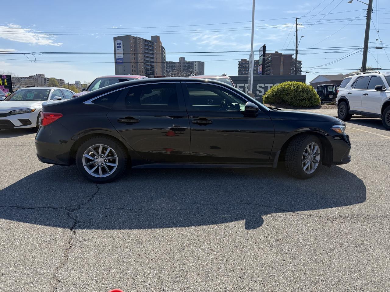 2022 Honda Civic Sedan EX CVT   SUNROOF   HTD SEATS   APPLE CARPLAY Photo