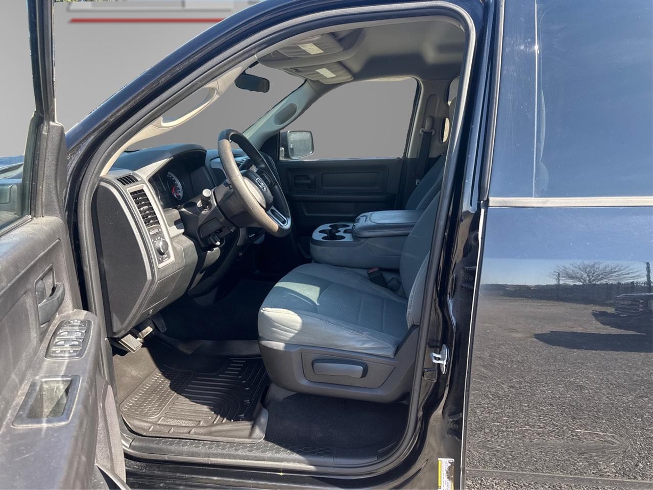 2014 RAM 1500 TRADESMAN Photo