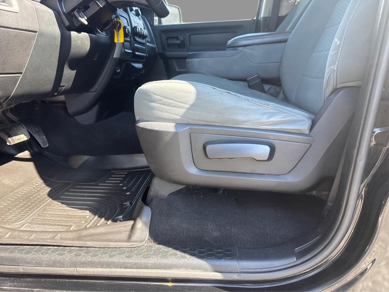 2014 RAM 1500 TRADESMAN Photo