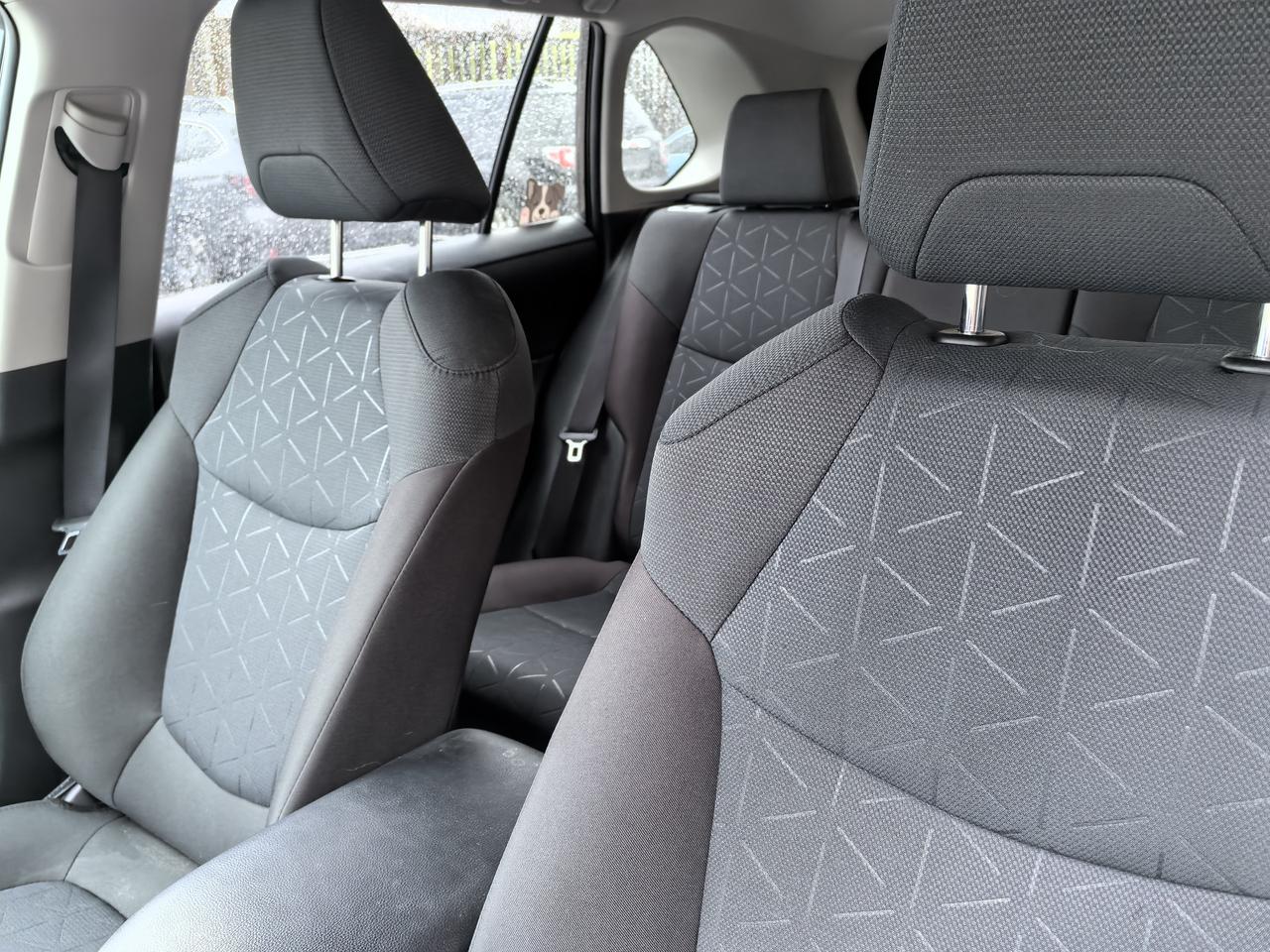 2025 Toyota RAV4 XLE Photo