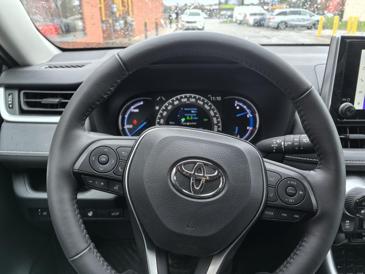 2025 Toyota RAV4 XLE Photo
