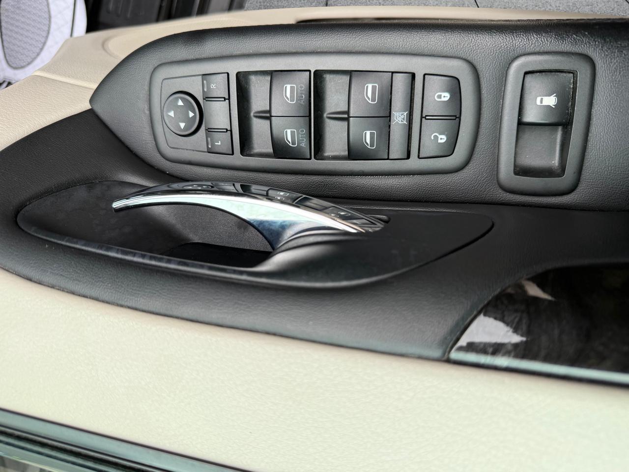 2013 Dodge Grand Caravan Crew Photo