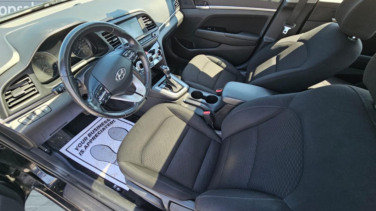 2020 Hyundai Elantra PREFERRED W/SUN & SAFETY PKG IVT Photo
