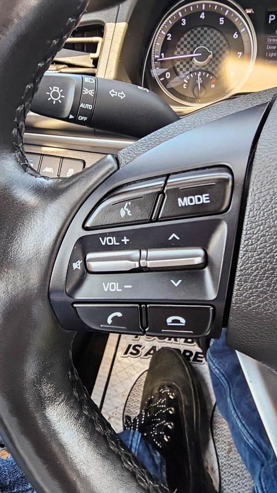2020 Hyundai Elantra PREFERRED W/SUN & SAFETY PKG IVT Photo