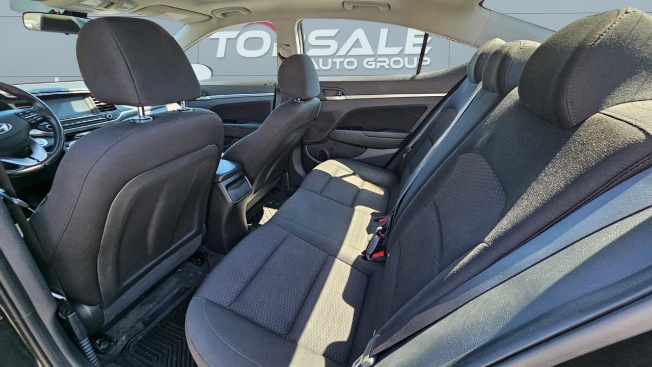 2020 Hyundai Elantra PREFERRED W/SUN & SAFETY PKG IVT Photo