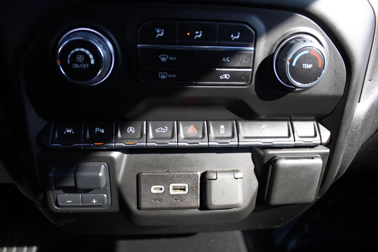 2023 Chevrolet Silverado 1500 RST Z71 4WD 6.5ft 5.3L Running Board Photo