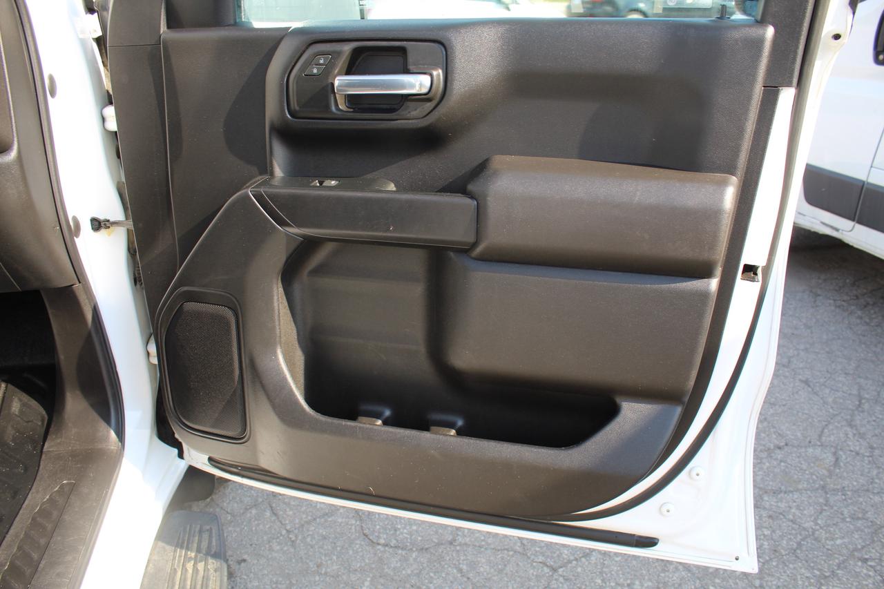 2023 Chevrolet Silverado 1500 RST Z71 4WD 6.5ft 5.3L Running Board Photo