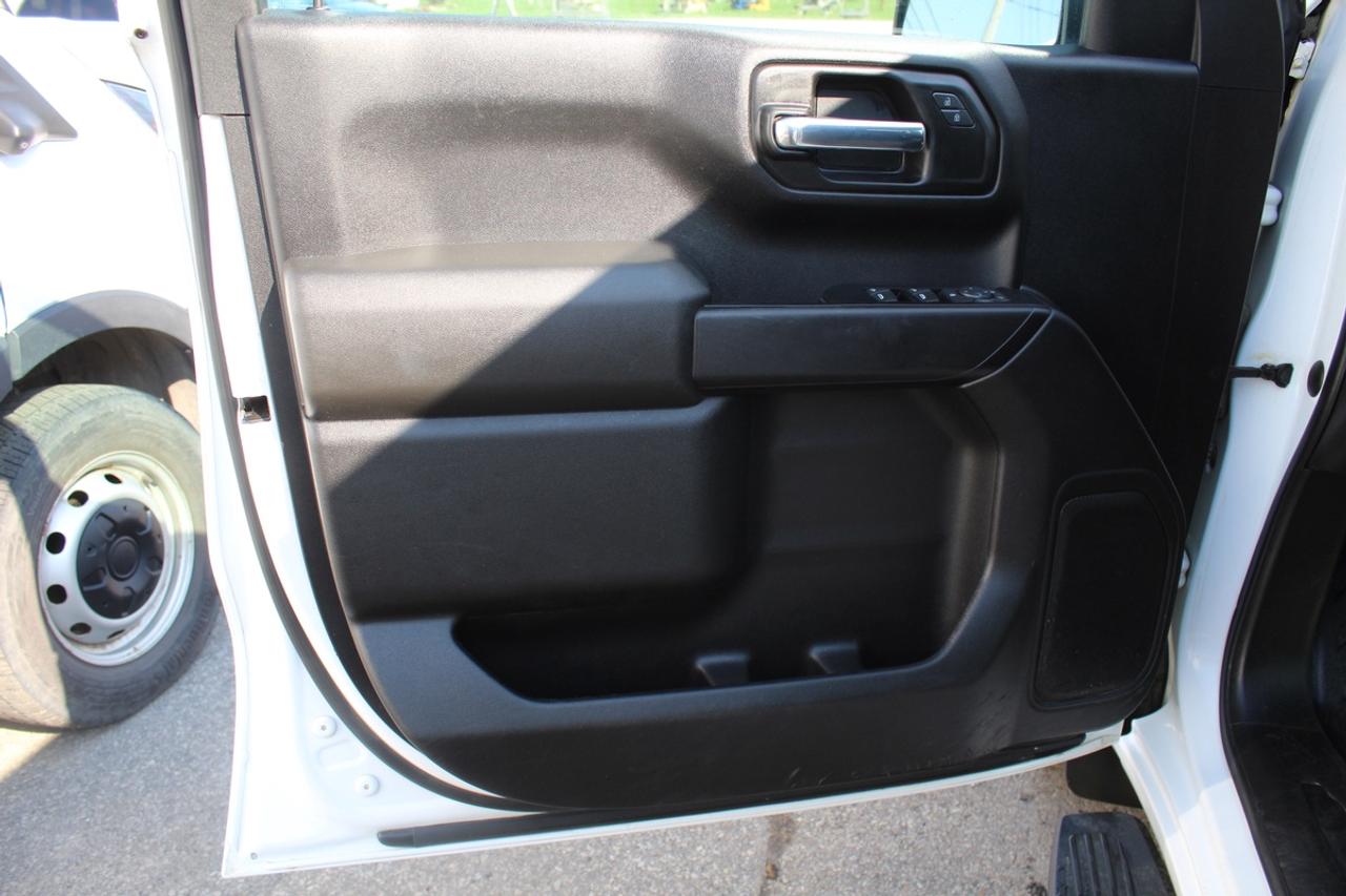 2023 Chevrolet Silverado 1500 RST Z71 4WD 6.5ft 5.3L Running Board Photo