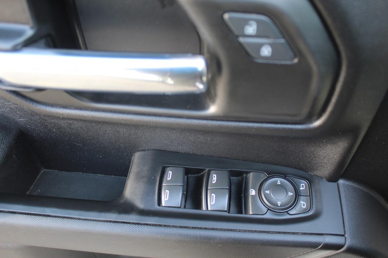 2023 Chevrolet Silverado 1500 RST Z71 4WD 6.5ft 5.3L Running Board Photo