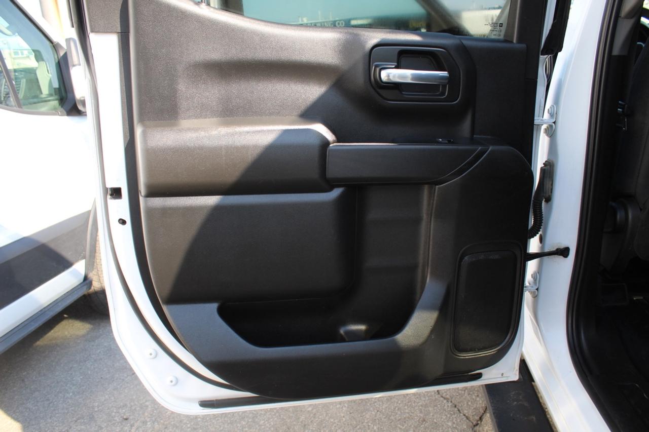 2023 Chevrolet Silverado 1500 RST Z71 4WD 6.5ft 5.3L Running Board Photo