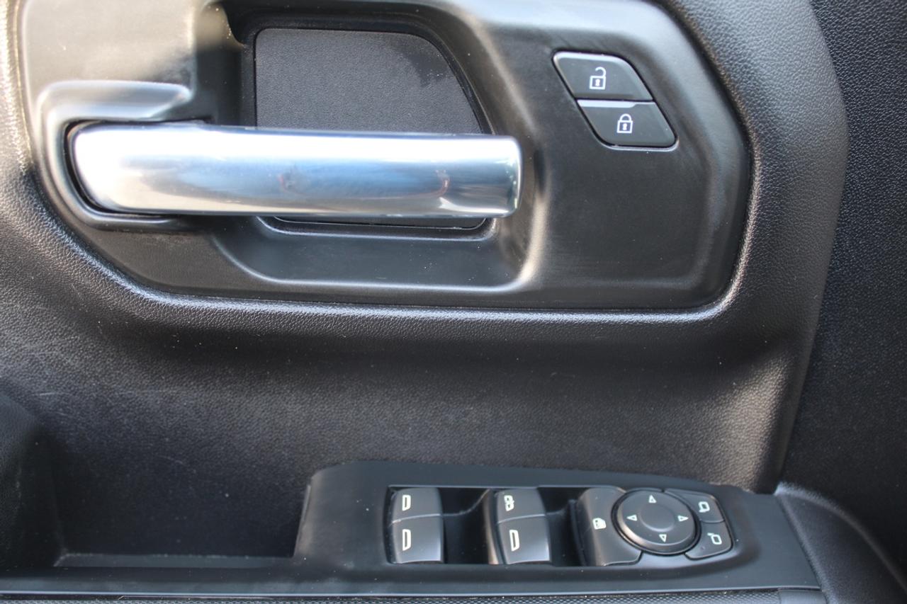 2023 Chevrolet Silverado 1500 RST Z71 4WD 6.5ft 5.3L Running Board Photo
