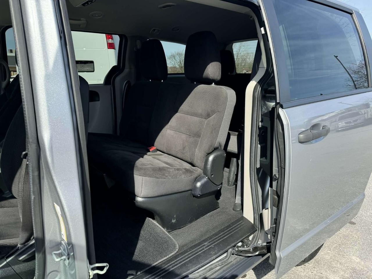 2018 Dodge Grand Caravan SE - LOW KM Photo