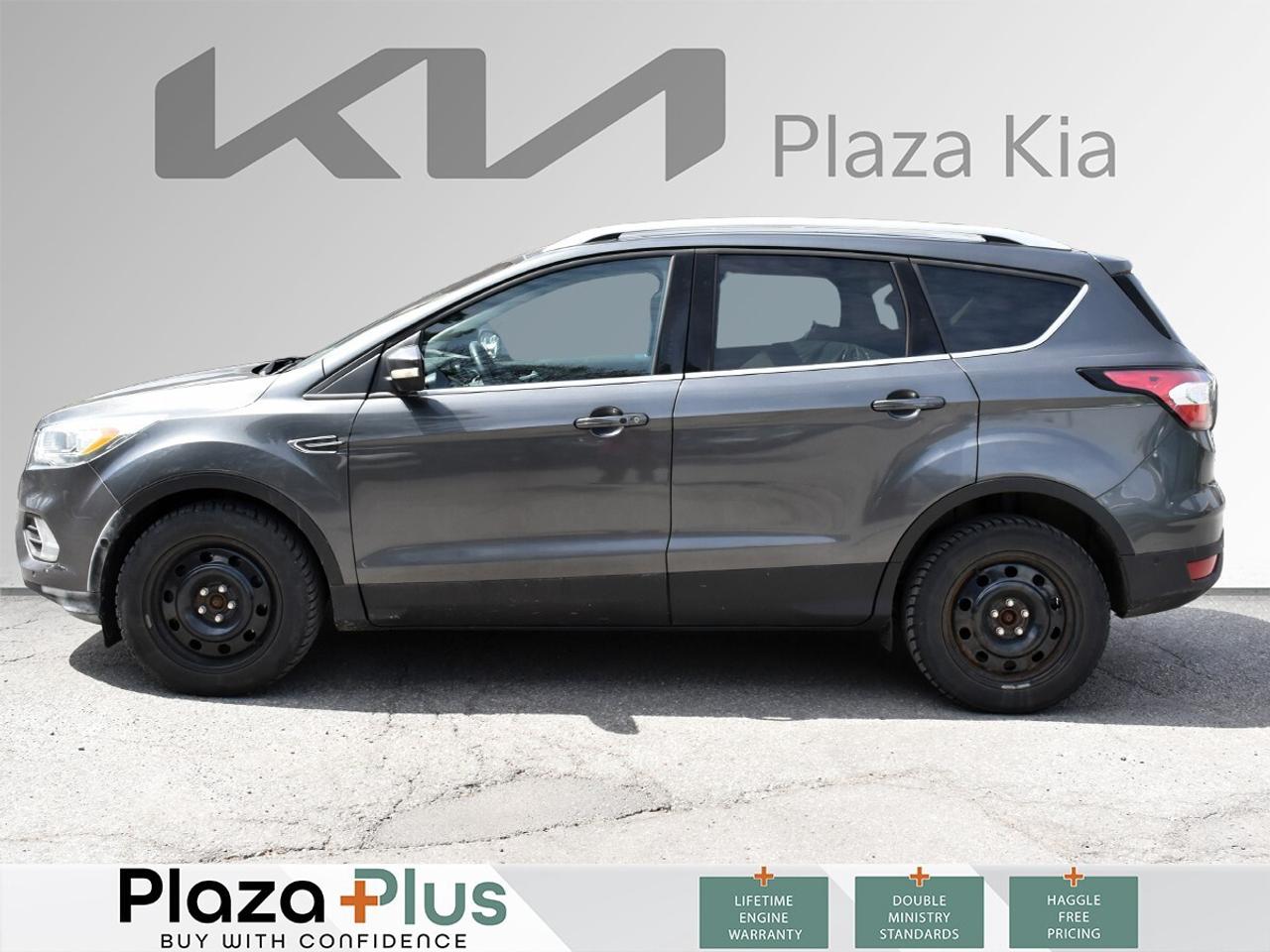 2017 Ford Escape Titanium Photo2