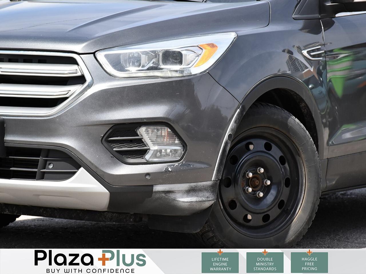 2017 Ford Escape Titanium Photo4
