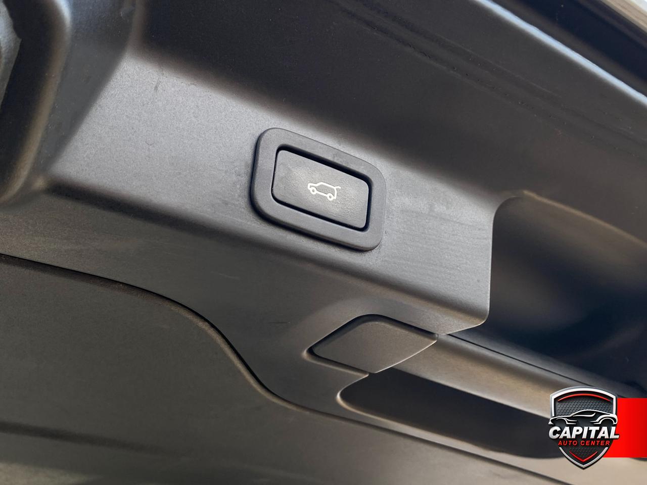 2017 Jaguar F-PACE 20d Premium Photo