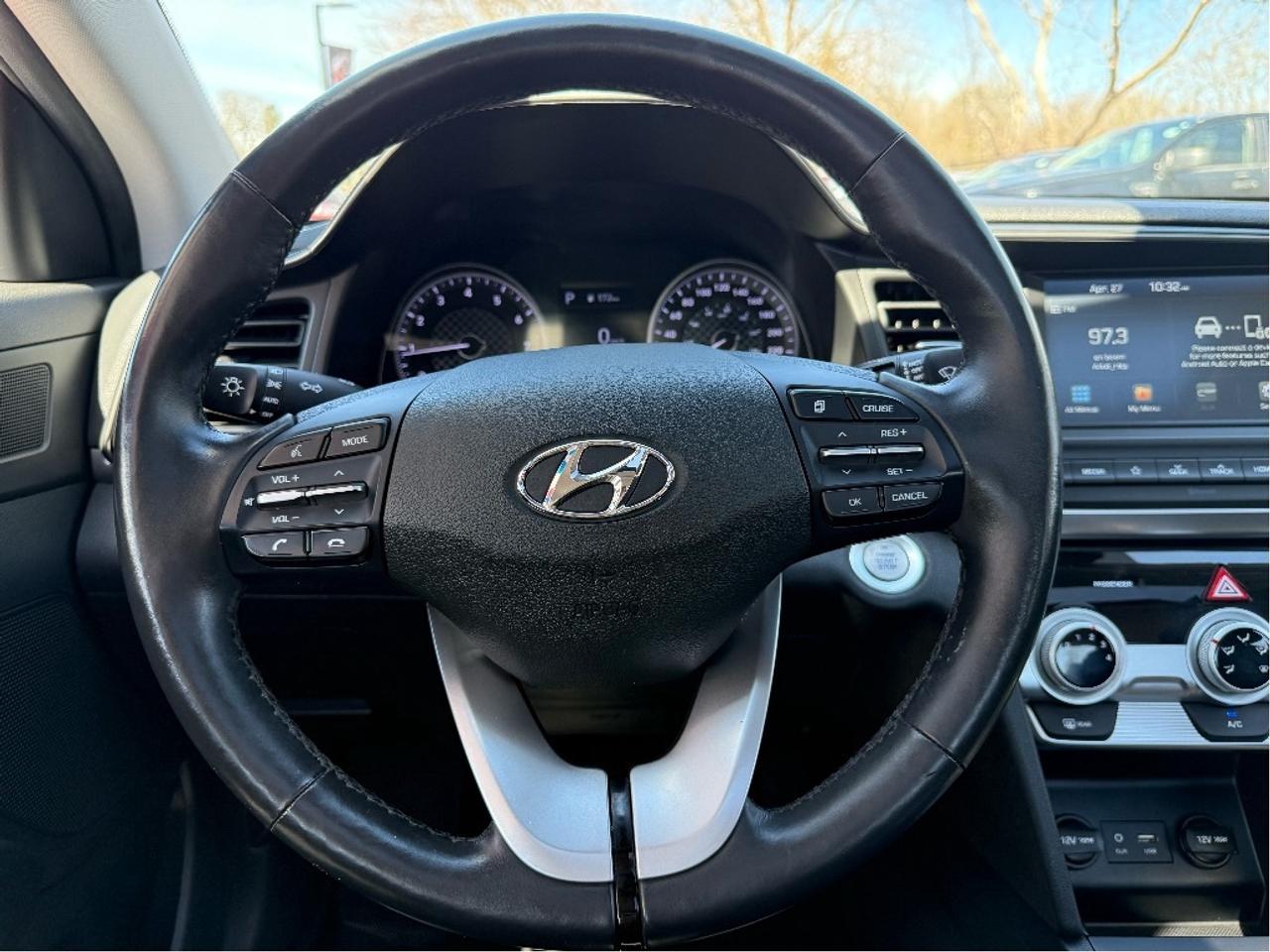 2020 Hyundai Elantra Preferred Photo