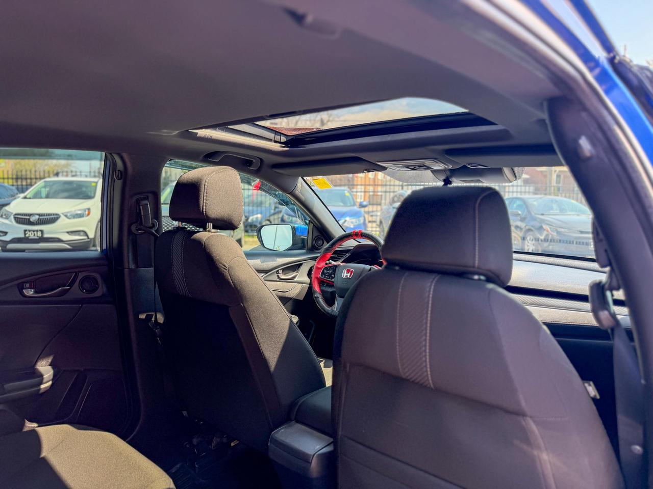 2018 Honda Civic Hatchback Sport-Honda Sensing/ROOF/REMOTE/CAMERA/ACC/LOW KM Photo
