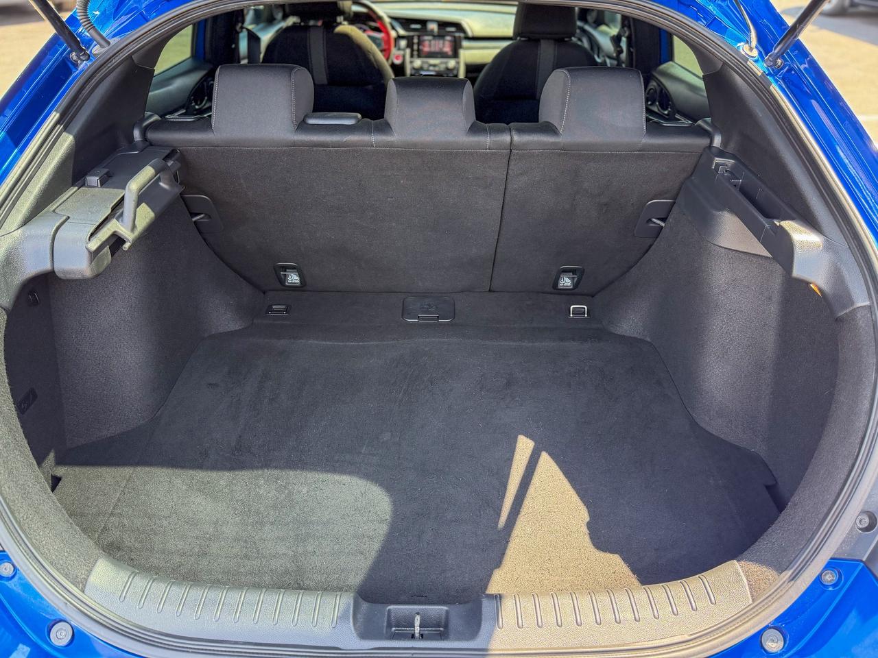 2018 Honda Civic Hatchback Sport-Honda Sensing/ROOF/REMOTE/CAMERA/ACC/LOW KM Photo
