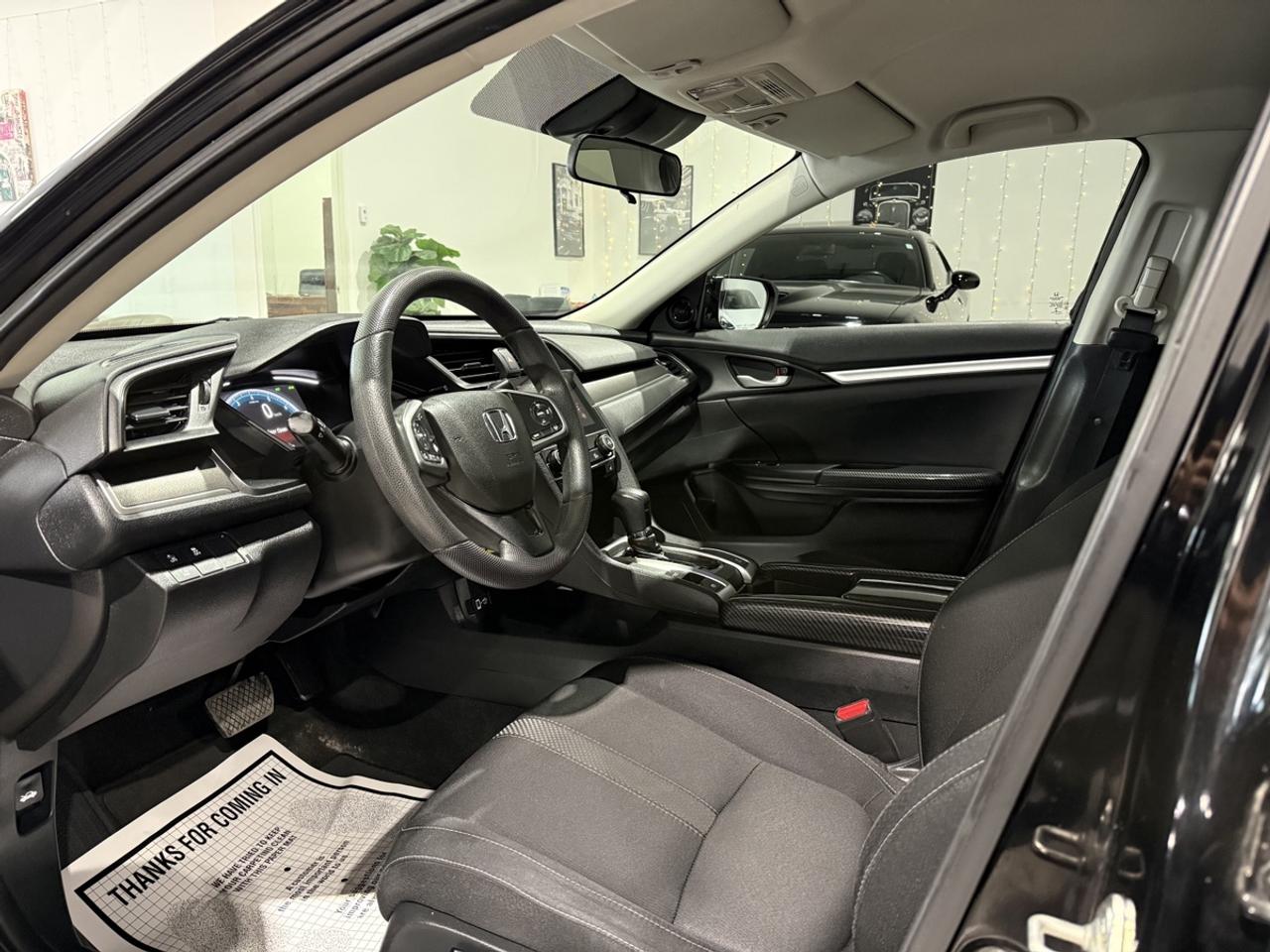 2019 Honda Civic LX||Carplay||Heated Seats Photo