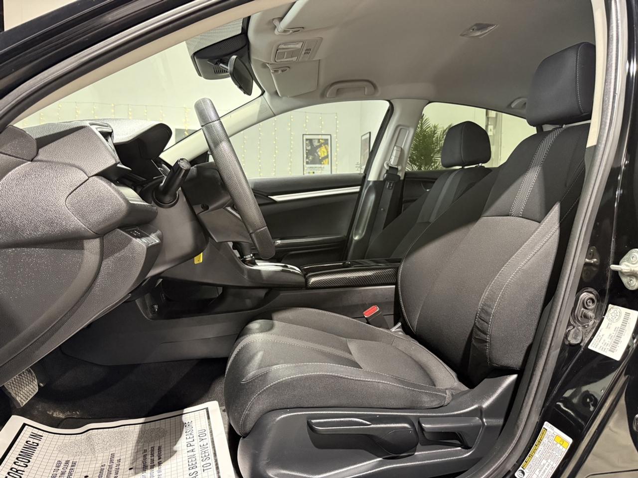 2019 Honda Civic LX||Carplay||Heated Seats Photo