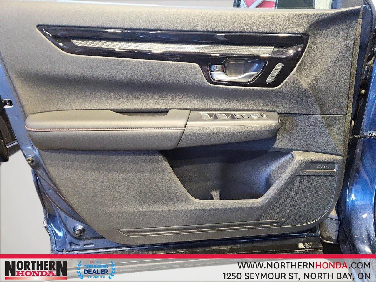 2023 Honda CR-V Hybrid Touring AWD Photo