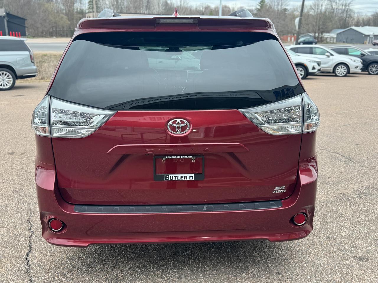 2019 Toyota Sienna SE 7-Passenger 4dr All-Wheel Drive Passenger Van Photo