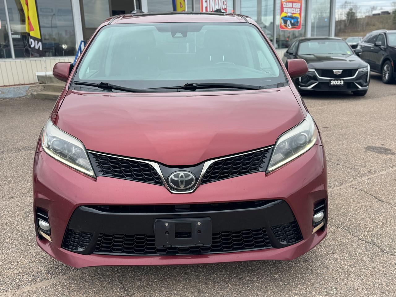 2019 Toyota Sienna SE 7-Passenger 4dr All-Wheel Drive Passenger Van Photo